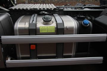 �й����� �ǵ¿�SITRAK C7H�ؿ� 540���� 6X2Rǣ����(�߶�)(ZZ4256V323HE1)ͼƬ