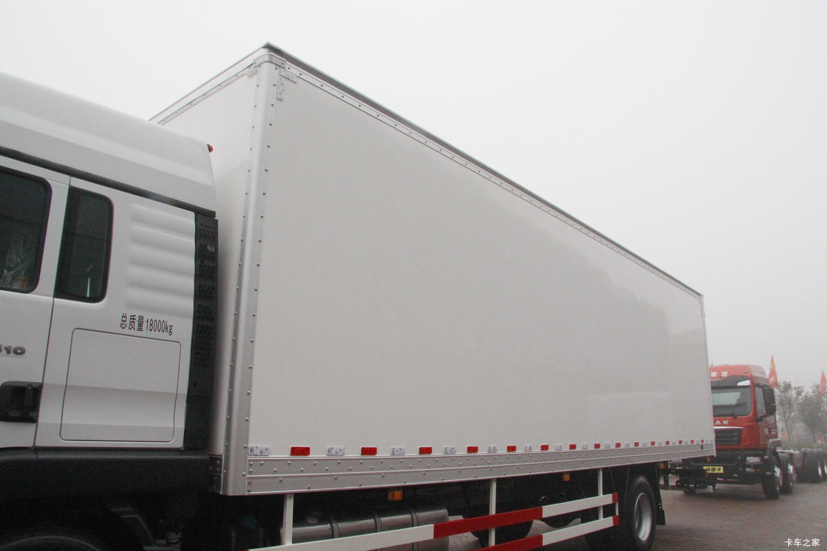 й ǵ¿SITRAK C5Hؿ 310 9.6ʽػ(ZZ5186XXYN711GE1)װ                                                