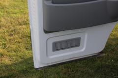 南京依维柯 宝迪 EV42 经典版 4.5T 5.99米纯电动封闭厢式货车81.6kWh 南京依维柯 宝迪 EV42 经典版 4.5T 5.99米纯电动封闭厢式货车81.6kWh