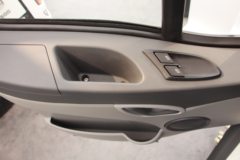 南京依维柯 宝迪 经典版 V42 4.5T 82马力 5.99米纯电动封闭厢式货车82kWh