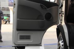 南京依维柯 宝迪 经典版 V42 4.5T 82马力 5.99米纯电动封闭厢式货车82kWh