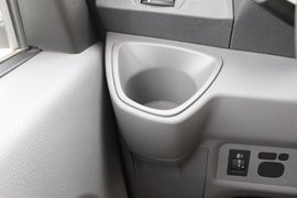 T3&nbsp;电动封闭厢货驾驶室图片