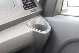 T3&nbsp;电动封闭厢货驾驶室图片