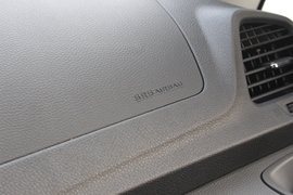 T3&nbsp;电动封闭厢货驾驶室图片