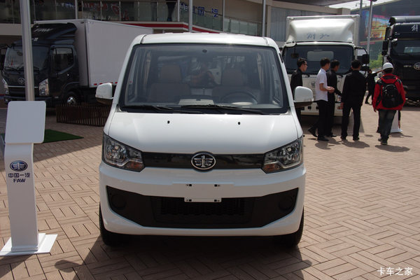 一汽佳宝 V80 2.4T 4.21米纯电动封闭厢式货车(江苏赢特)44.02kWh