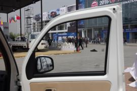 佳宝V&nbsp;电动封闭厢货驾驶室图片