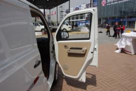 佳宝V&nbsp;电动封闭厢货驾驶室图片