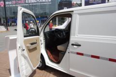 一汽佳宝 V80 电动 4.41米封闭厢式货车