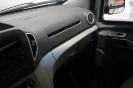 星锐6系&nbsp;电动封闭厢货驾驶室图片