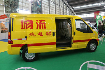 威途Z35&nbsp;电动封闭厢货外观图片