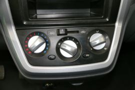 五洲龙&nbsp;电动封闭厢货驾驶室图片