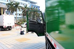 比亚迪T5 7.32T 4.15米单排纯电动厢式轻卡(BYD5070XXYBEV)
