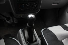 电牛1号&nbsp;电动封闭厢货驾驶室图片