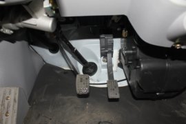 电牛1号&nbsp;电动封闭厢货驾驶室图片