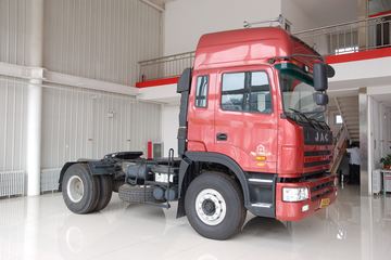 格尔发A3&nbsp;牵引车外观                                                图片