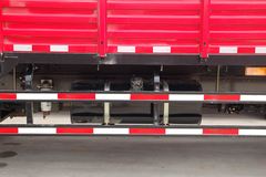 江淮 格尔发A3系列中卡 180马力 4X2 6.5米栏板载货车(HFC1132KR1K3)