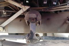 江淮 格尔发A3系列重卡 200马力 6X2 栏板载货车(厢长8.5米)(HFC1201KR1K3)