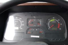 江淮 格尔发A3系列重卡 200马力 6X2 厢式载货车(HFC1201KR1K3)