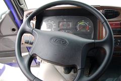 江淮 格尔发A3系列重卡 200马力 6X2 厢式载货车(HFC1201KR1K3)