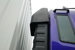 江淮 格尔发A3系列重卡 200马力 6X2 厢式载货车(HFC1201KR1K3)