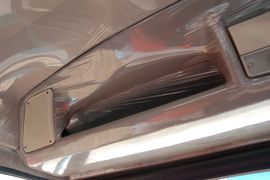 奥龙&nbsp;牵引车驾驶室                                               图片