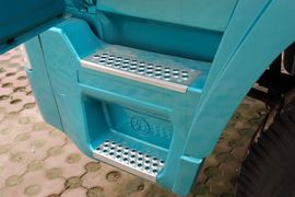 奥龙&nbsp;牵引车外观                                                图片