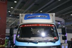 福田 欧马可EST 超级卡车 4.5T 4.17米单排纯电动厢式轻卡(BJ5041XXYEV)
