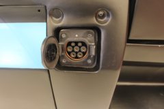 时空海豚 41马力 4x2 6米纯电动封闭式货车
