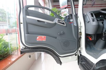 E3&nbsp;电动载货车内饰图片