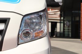 图雅诺EV&nbsp;电动封闭厢货外观图片