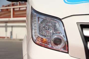 图雅诺EV&nbsp;电动封闭厢货外观图片