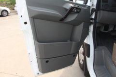 南京金龙 开沃D11 4.5T 5.96米高顶纯电动物流车72.95kWh