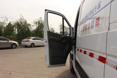 南京金龙 开沃D11 4.5T 5.96米高顶纯电动物流车72.95kWh