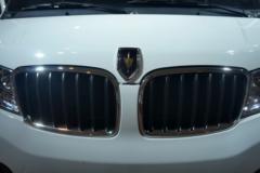 金杯 骐运 41马力 4.2米纯电动封闭货车