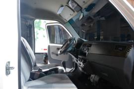 骐运&nbsp;电动封闭厢货驾驶室图片