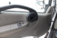 东风电动 EV350 7.2T 4.13米单排纯电动厢式轻卡(EQ5070XXYACBEV)75.25kWh
