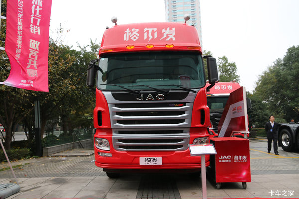 江淮 格尔发A5W重卡 轻量化版 380马力 6X4 LNG牵引车(HFC4251P1N6E38H1V)