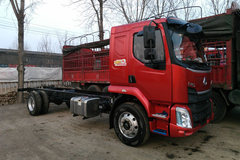 东风柳汽 新乘龙M3中卡 180马力 6.75米排半仓栅式载货车底盘(LZ5166CCYM3AB)