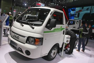 江淮 康铃H3窄体 2.98T 单排纯电动轻卡底盘(HFC1030EV1)