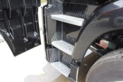 青岛解放 JH6重卡 500马力 6X2R牵引车(CA4250P25K24T2E5)