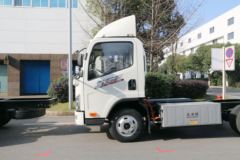 解放 J6F 4.5T 3.66米单排纯电动厢式轻卡底盘(CA5042XXYP40LEVA84-3)