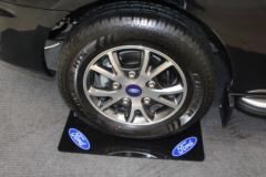 福特汽车 途睿欧Titanium 精睿版自动 203马力 2.0T 封闭式货车(JX6503PD-L5)