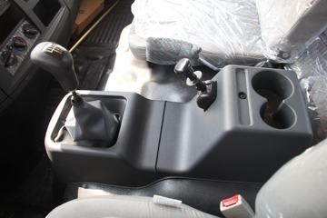 ���� ������D9 160���� 4X2 6.8����ʽ�ػ�������ͼƬ