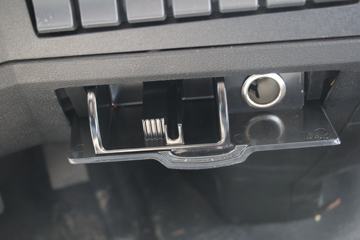 ���� ������D9 160���� 4X2 6.8����ʽ�ػ�������ͼƬ