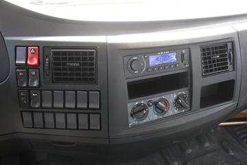 ���� ������D9 160���� 4X2 6.8����ʽ�ػ�������ͼƬ