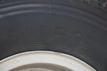 ���� ������D9 160���� 4X2 6.8����ʽ�ػ�������ͼƬ