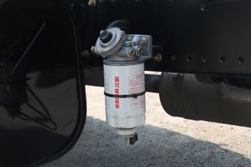 ���� ������D9 160���� 4X2 6.8����ʽ�ػ�������ͼƬ