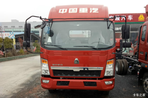 中国重汽HOWO 悍将 经典款科技版 116马力 3.85米排半厢式轻卡(ZZ5047XXYF3315E145)