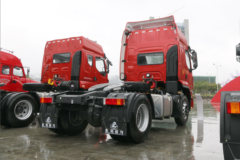 东风柳汽 乘龙H5重卡 350马力 4X2牵引车(LZ4181M5AB)