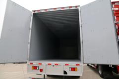 东风柳汽 新乘龙M3中卡 210马力 4X2 7.65米厢式载货车(LZ5163XXYM3AB)
